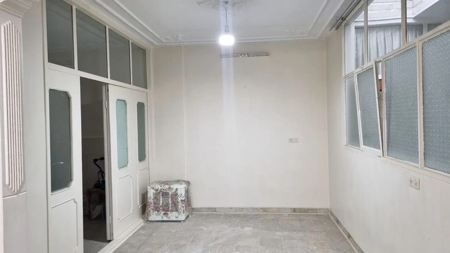 یک واحد مسکونی ۶۰متری