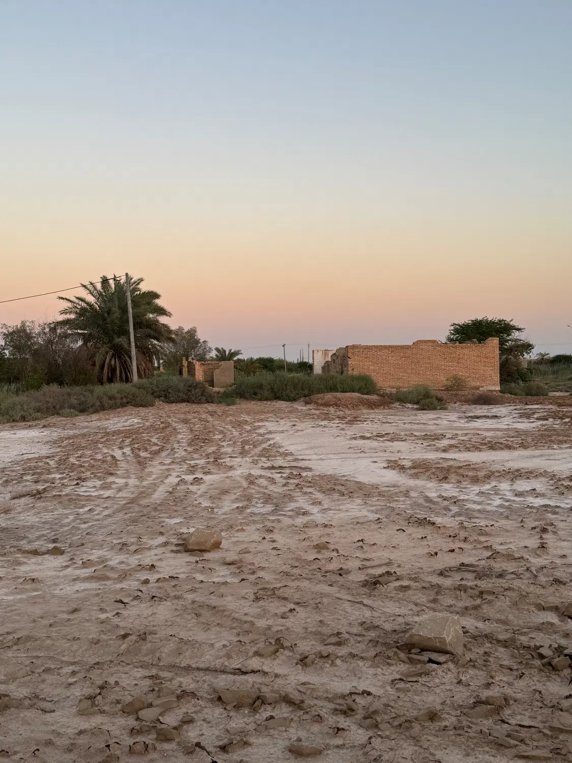 زمین سلیچ غربی