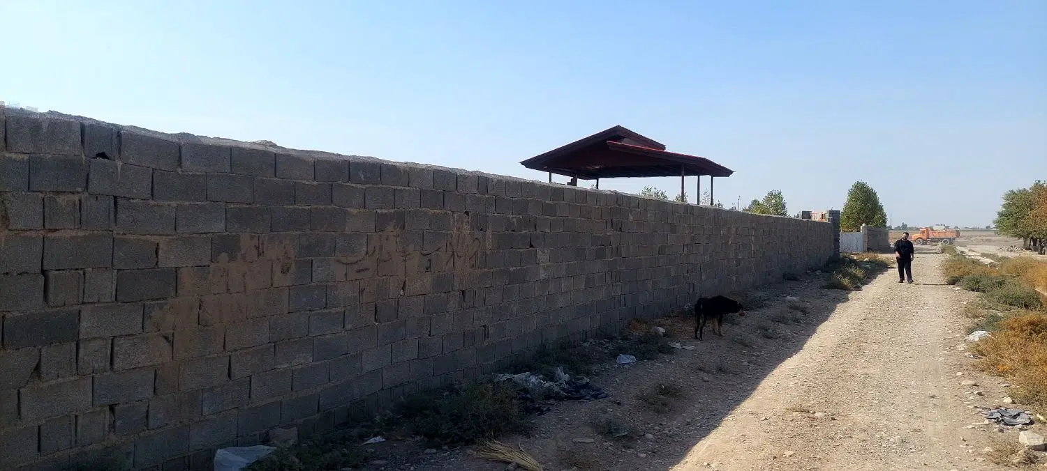 ۲۵۰ متر زمین ۴دیواری سنددار داخل بافت