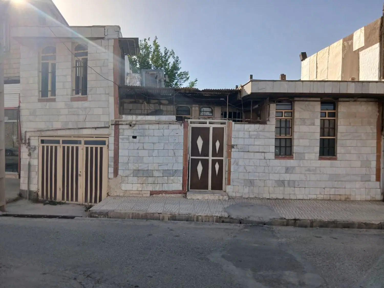 تجاری مسکونی خیابان ایثار