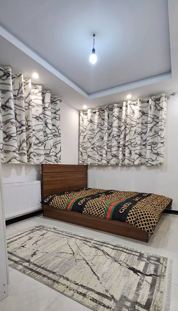 ویلای نوساز فرزام_ورودی شهر رشت_3پارکینگ_۲۲۰ متری