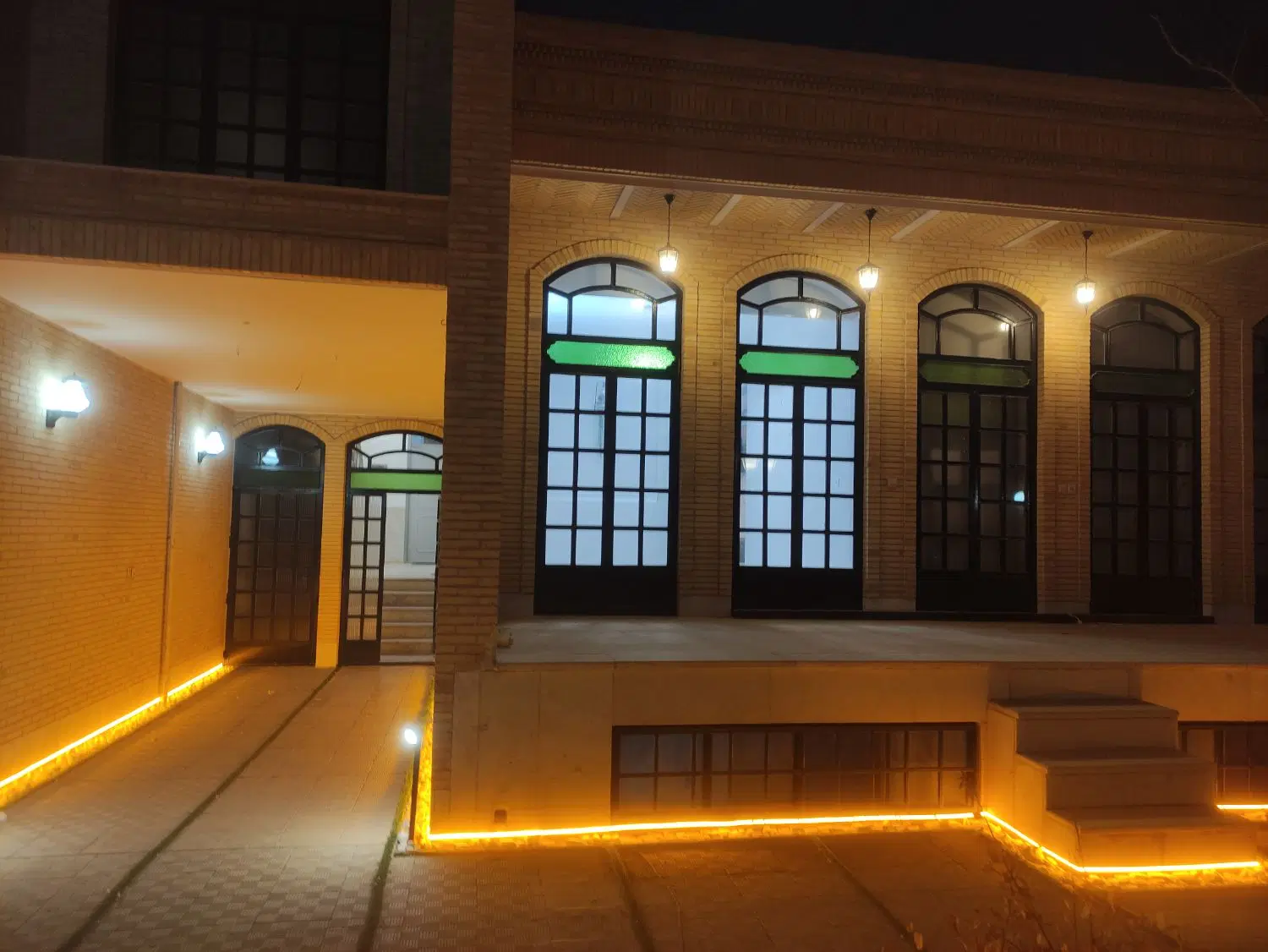 فروش ۳۰۰ متری شاهد (تاپ لوکیشن)