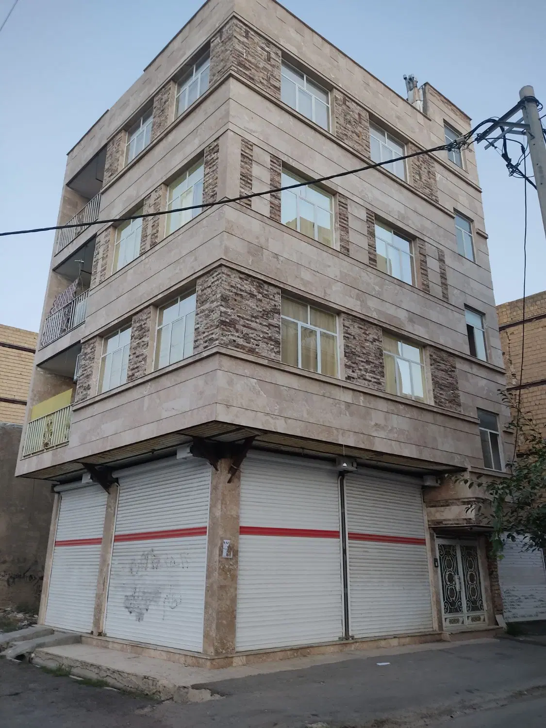 فروش یک واحد آپارتمان در شهرک اندیشه «نامیله»