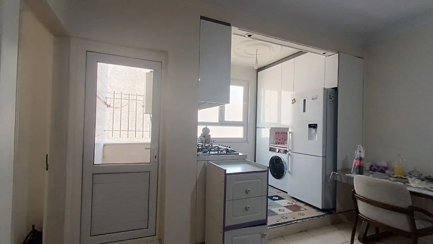 آپارتمان با پارکینگ و انباری در الهیه اسلامشهر
