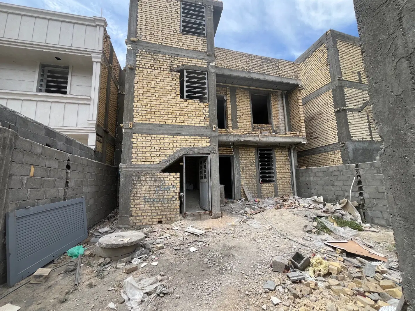 فروش خانه دو طبقه نوساز مسکن ملی فاز ۱