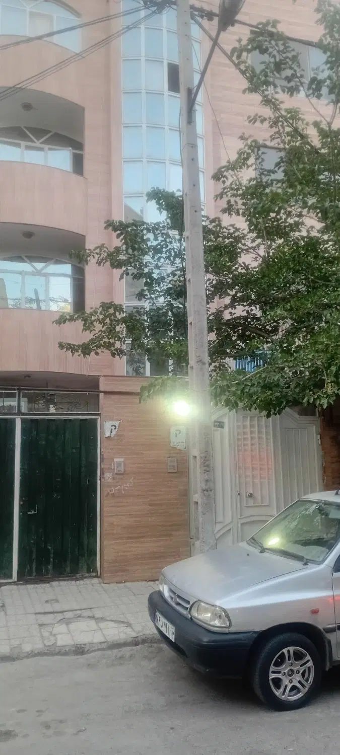 ۱۰۰متر طبقه اول هدایت ۱۴
