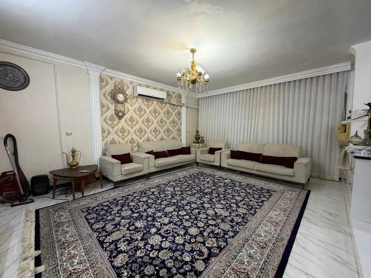 اپارتمان ۹۰ متری حاشیه خیابان خوش نقشه