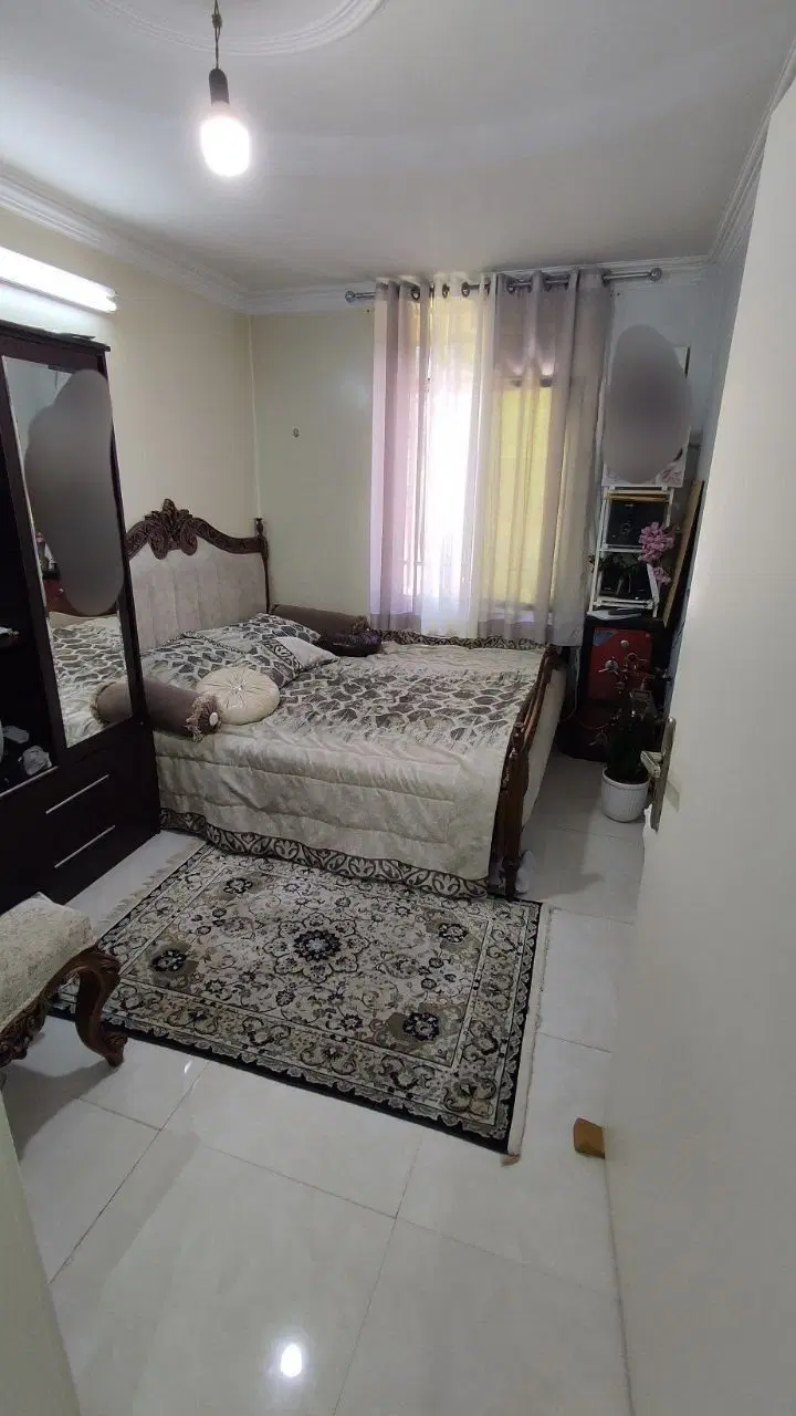 واحد اجاره‌ای پاسداران رودهن پشت زمین چمن