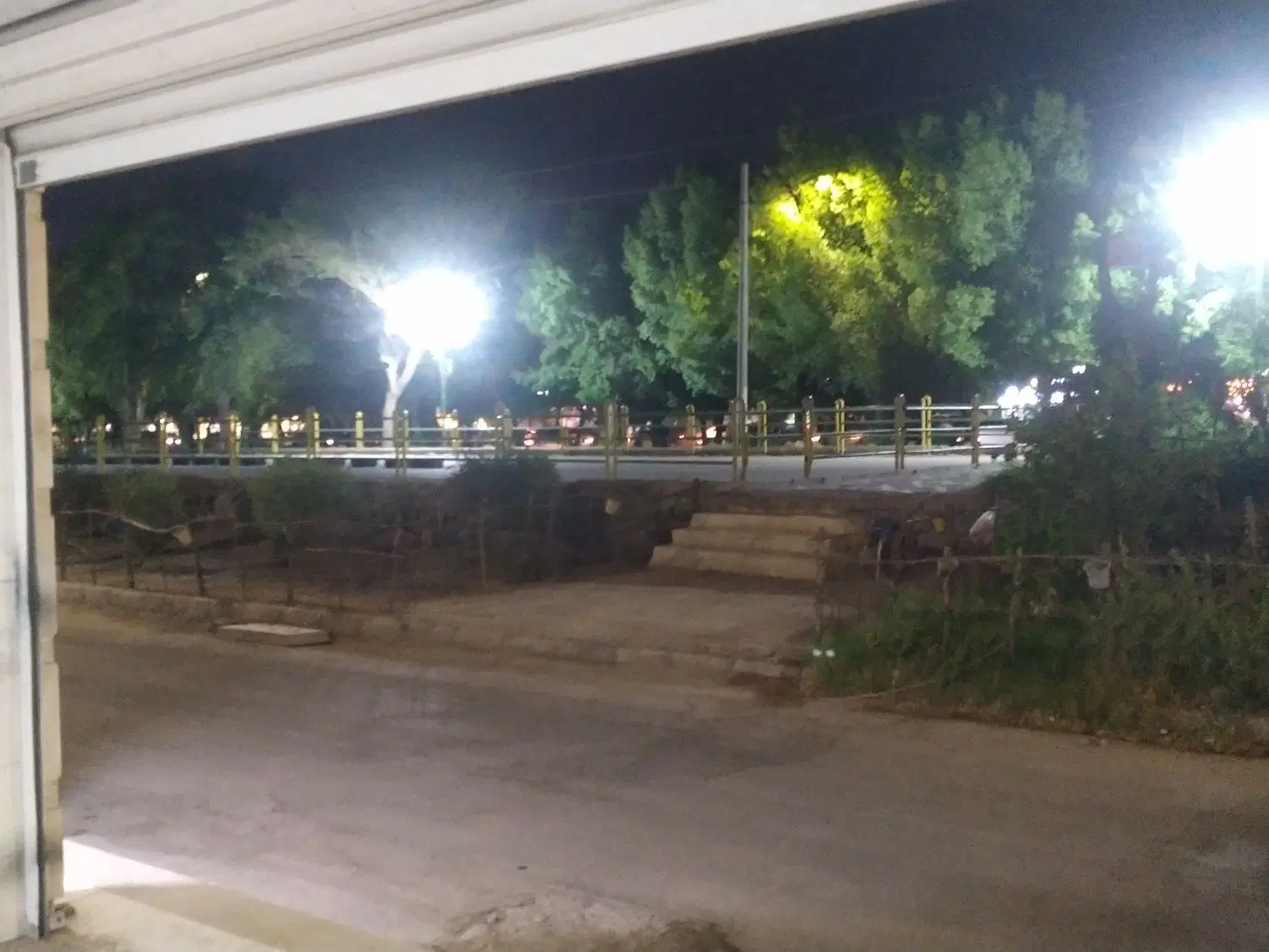 انبار 50 متری کوی کارگر روبروی فلکه مجسمه