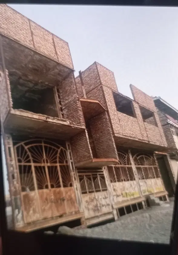 فروش سه واحدتجاری و مسکونی