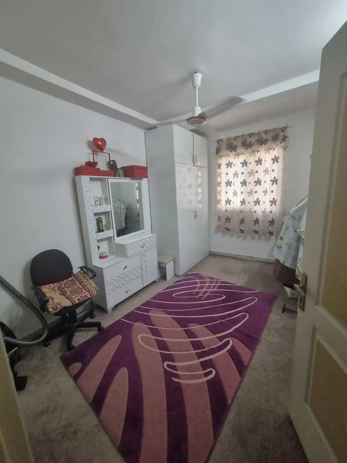اپارتمان رسالت ۳۷