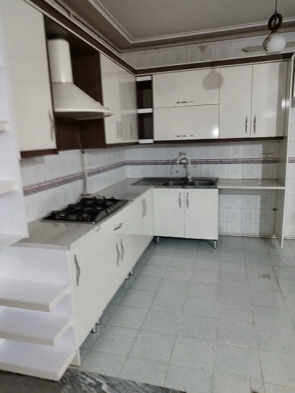 اجاره واحد ویلایی دربست در اندیشه