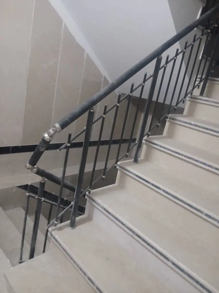 ۸۴متری کلیدنخورده تاپ لوکیشن فول امکانات