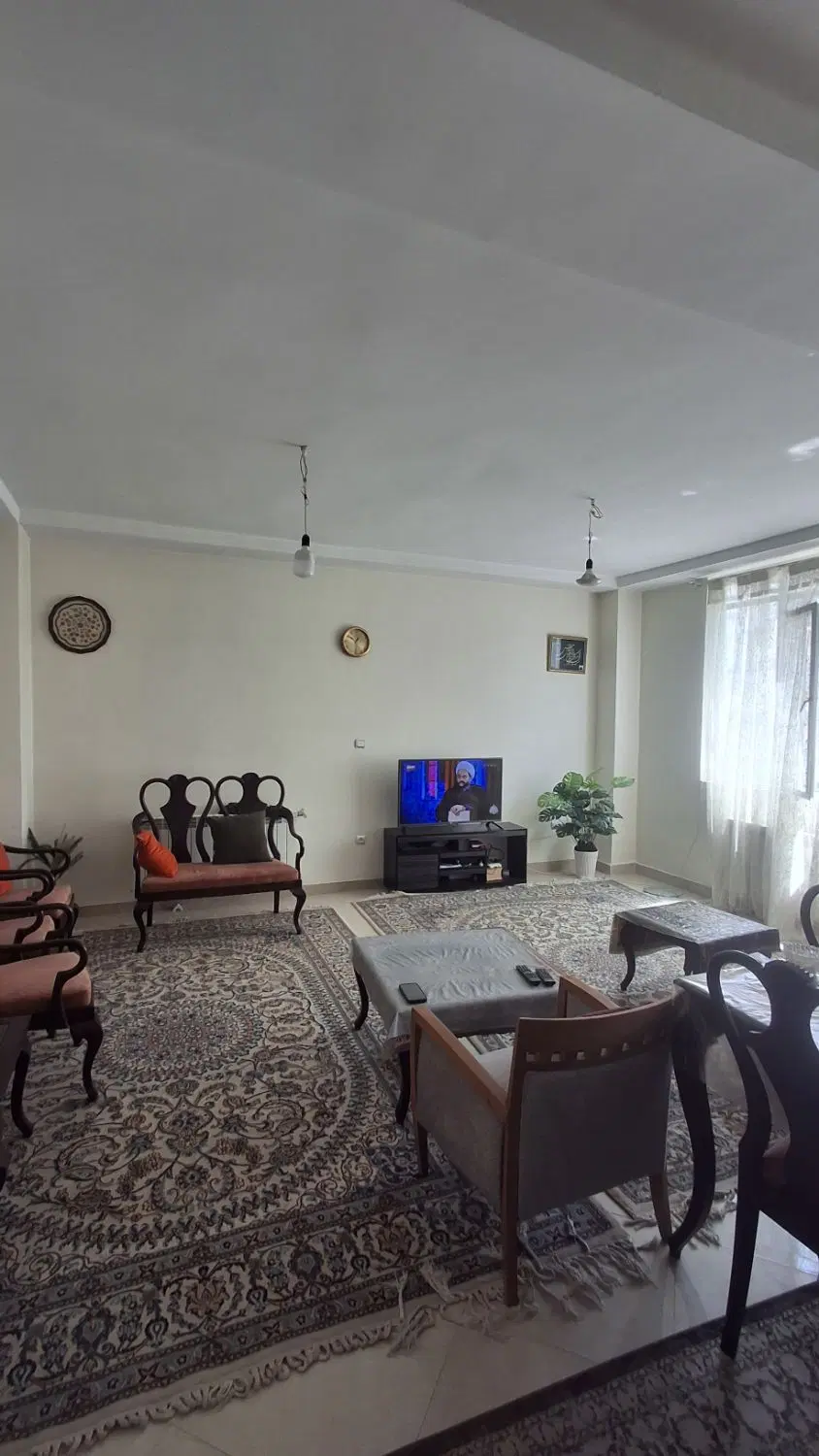 ۹۵ متر غرق نور آفتاب_ خطی روبه‌نما_ خوش نقشه