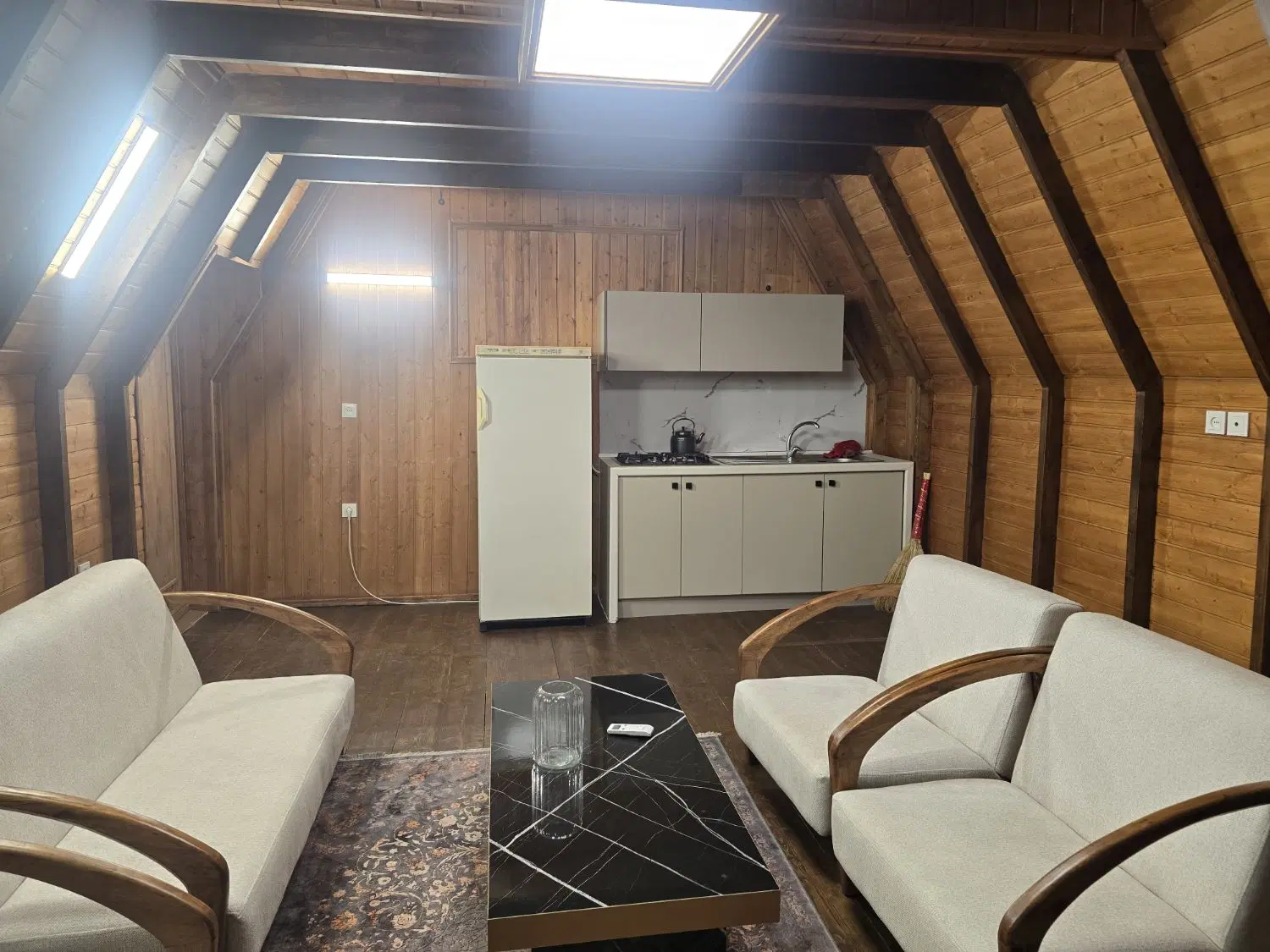 کلبه سوییسی در بابلسر پارکینگ