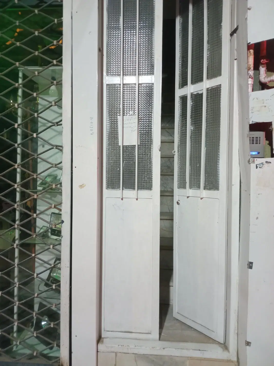 ملک ۶۰ متری تجاری