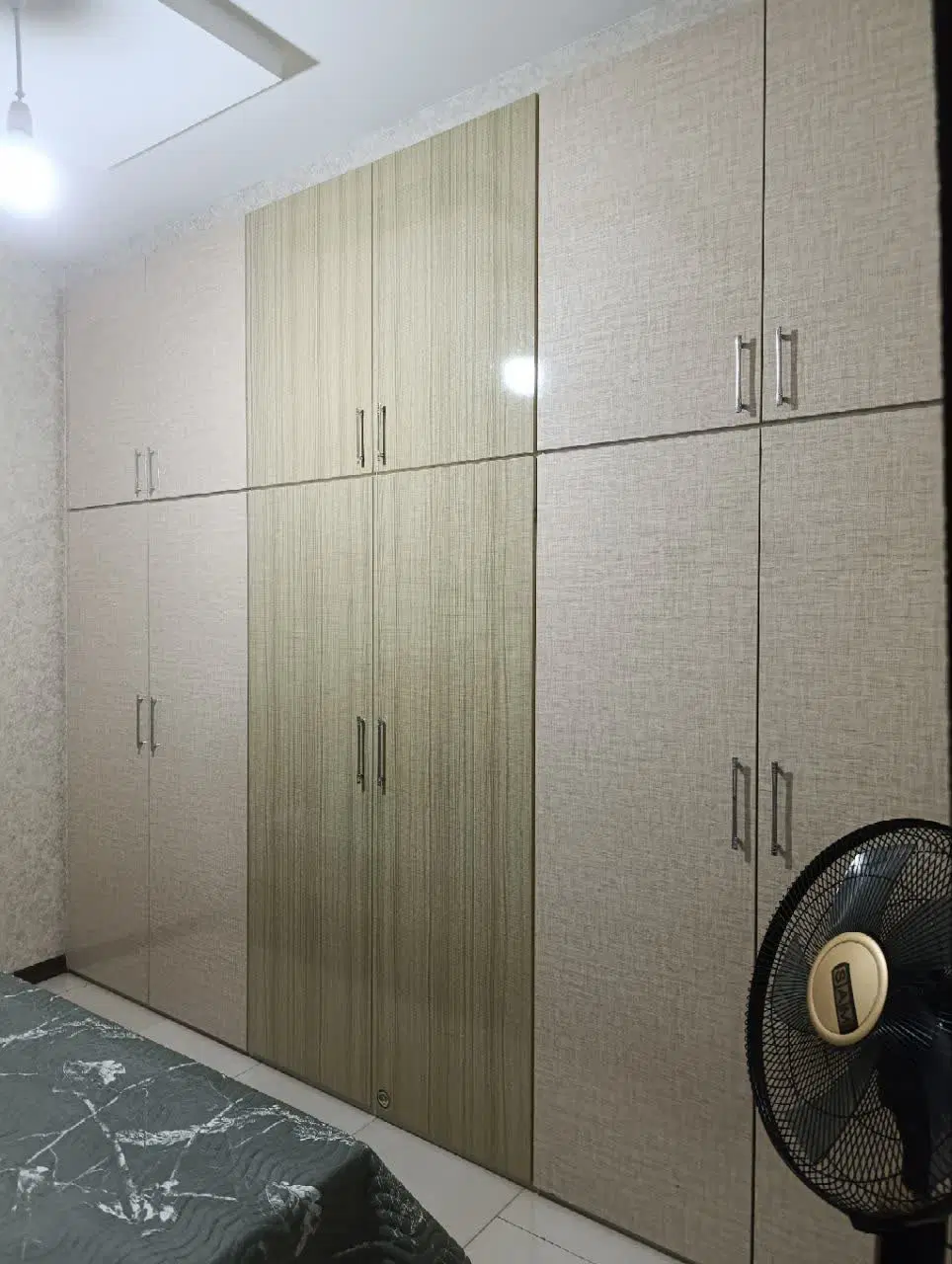 آپارتمان۱۱۰ متر سند دار دارای پارکینگ و آسانسور