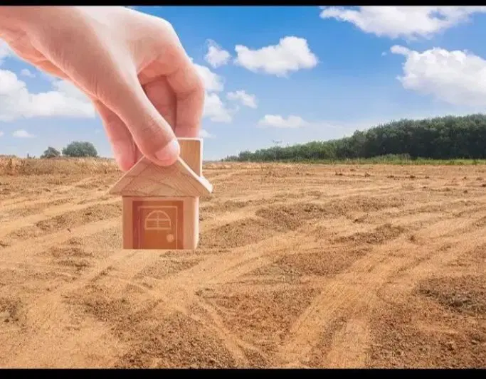 زمین شهرک مزاحم مستقیم از مالک