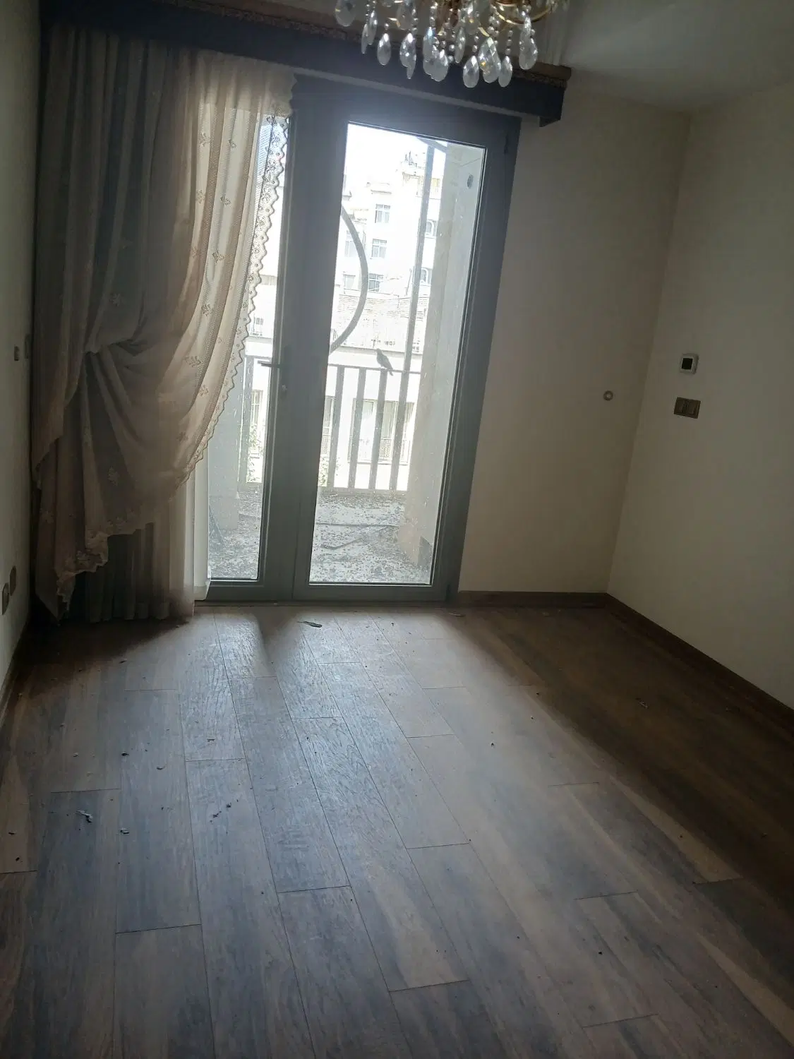 قیطریه خیابان تواضع 188 متر سه خواب 10ساله