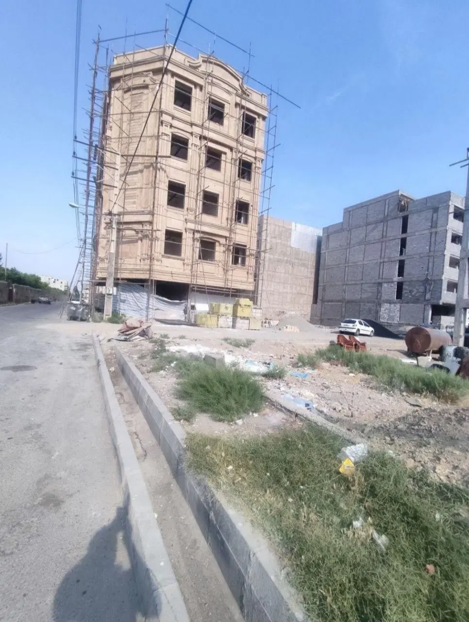۱۹۸ متر مسکونی تجاری