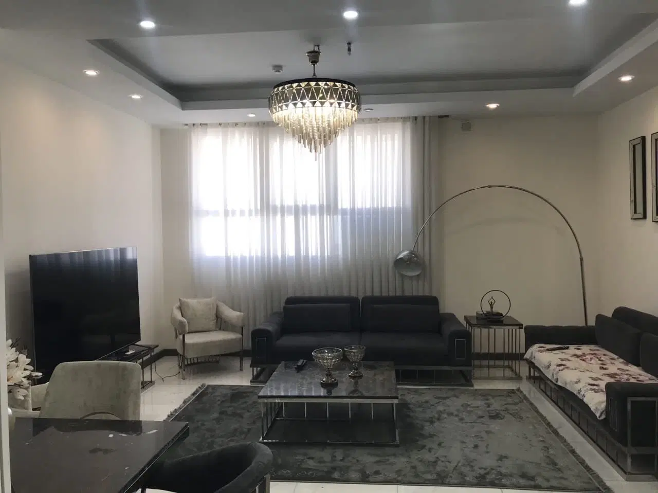 اپارتمانی ۸۴متری در شبنم ۱۲