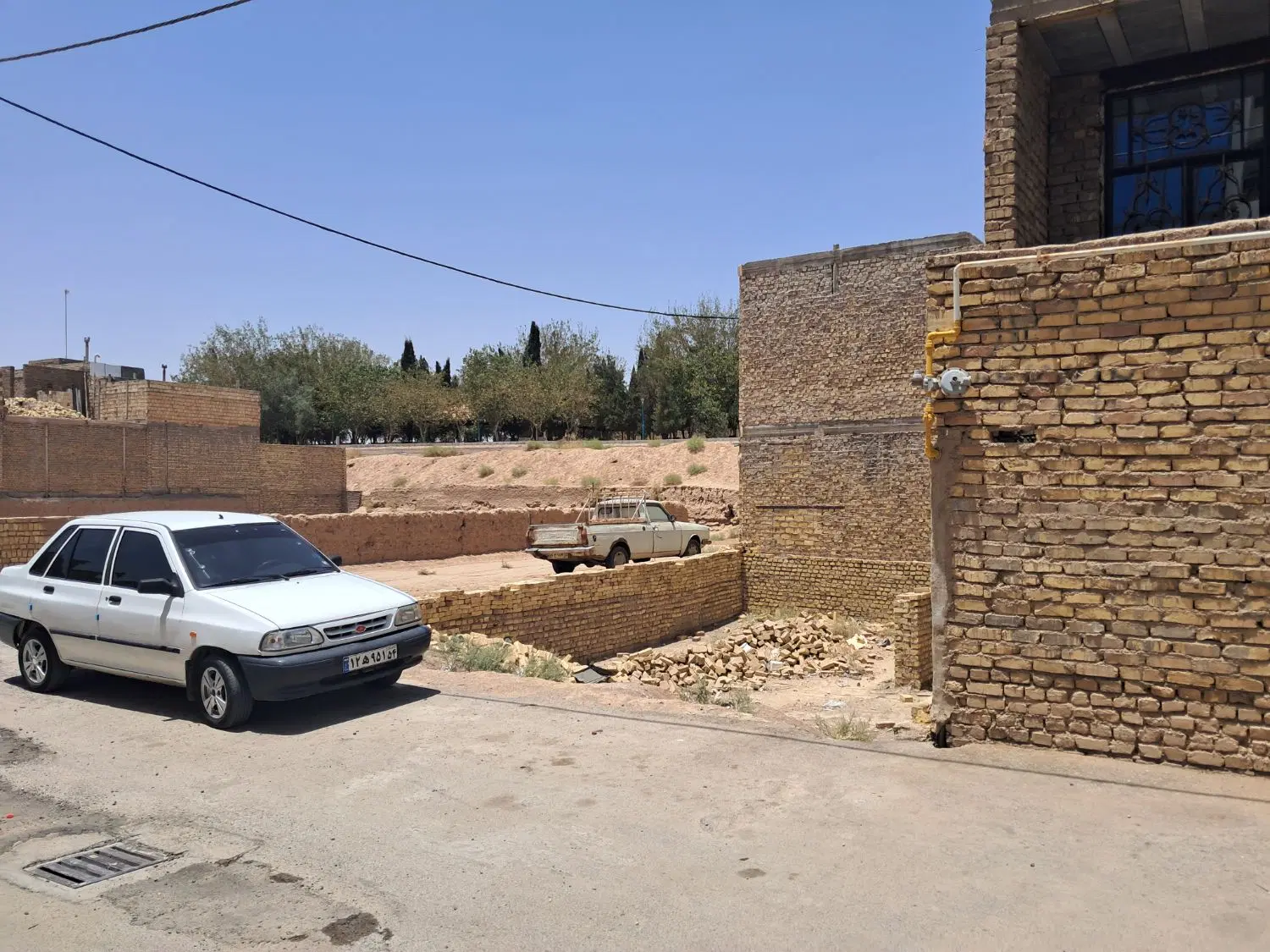 زمین منطقه کاملا مسکونی