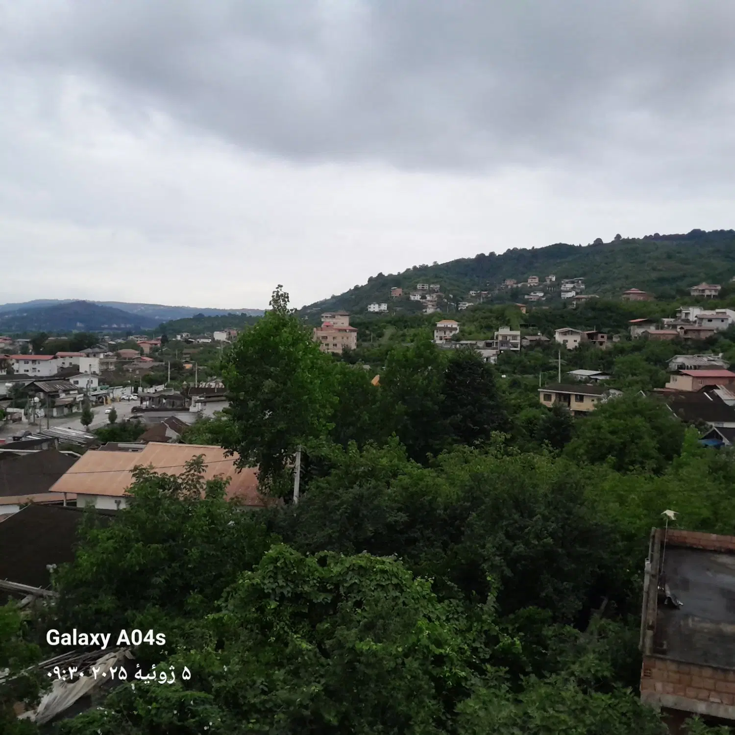 زمین ۲۰۰۰متر ۲بر تجاری سیمرغ دارای جواز ۷۵۰۰متری