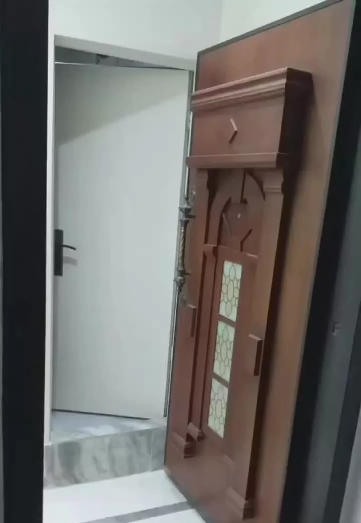 ۵۰مترفول بازسازی طبقه اول روبه نما