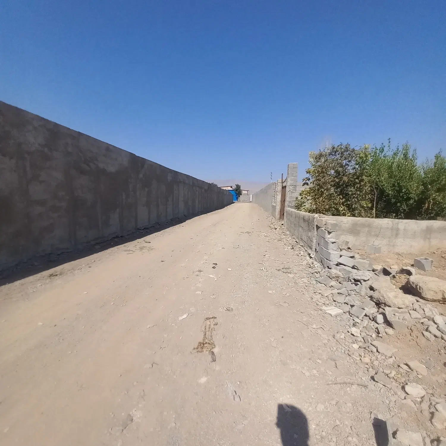 ۷۵۰ متر زمین چهاردیواری