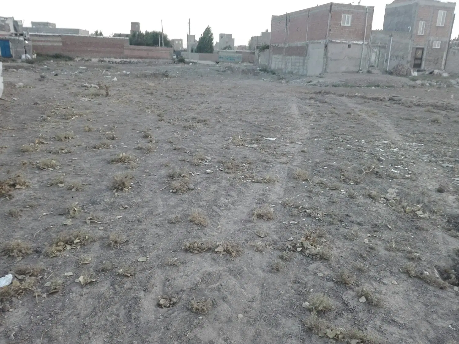 زمین بایر مسکونی