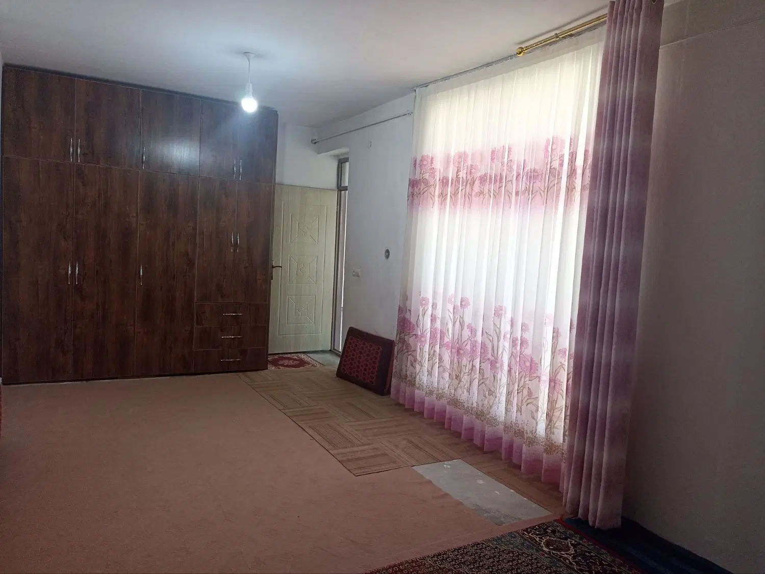 خانه مسکونی در شهر سطر