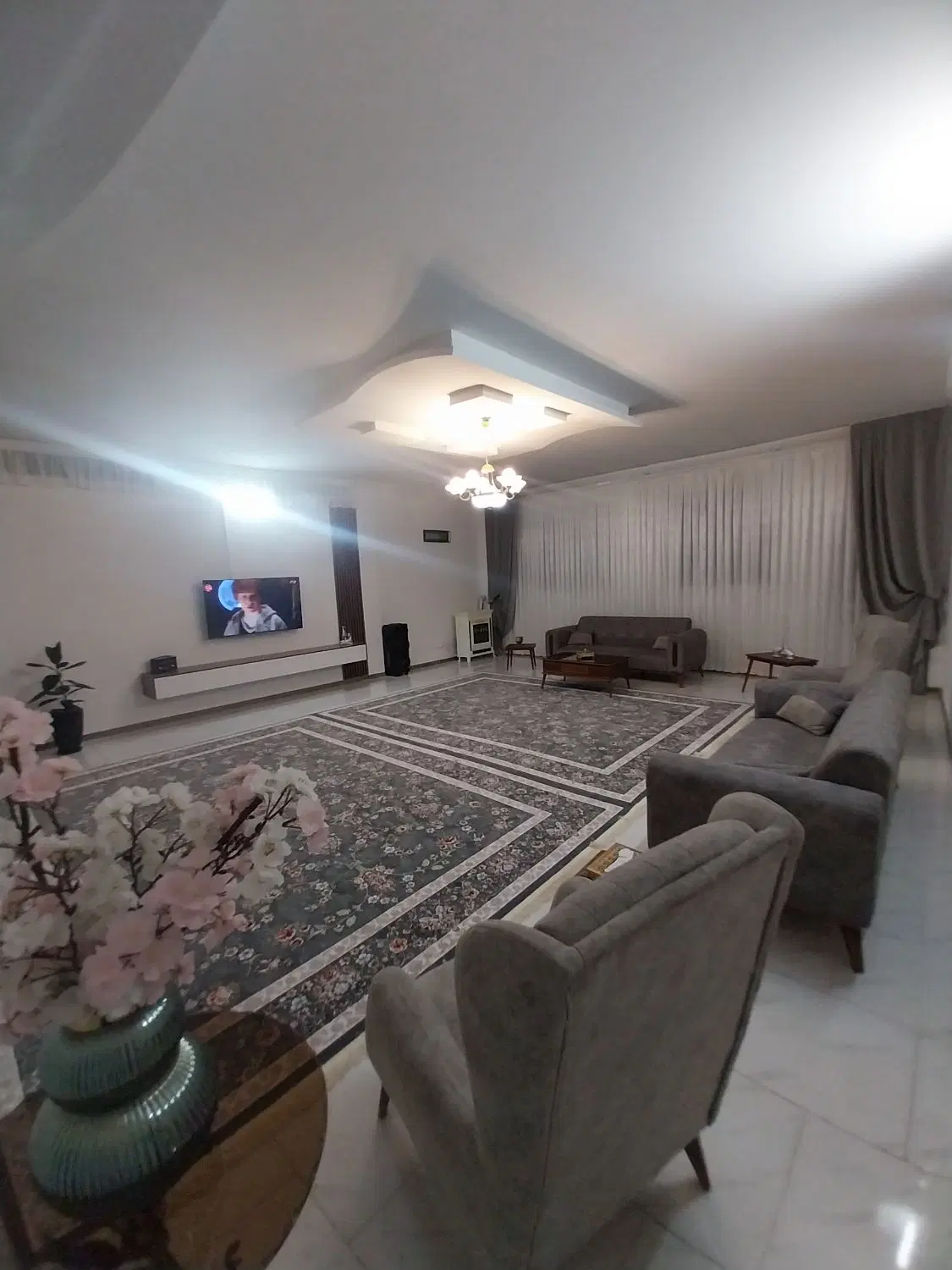 آپارتمان ۱۴۰ متری دلاوران