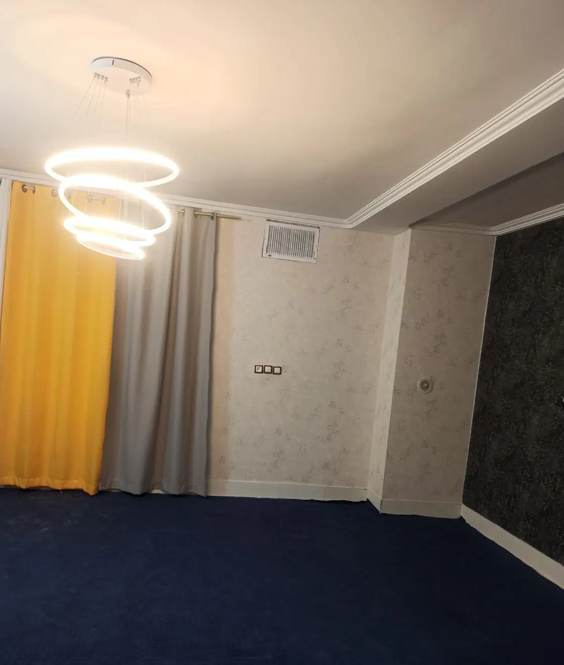 آپارتمان پرستار . دادگستری