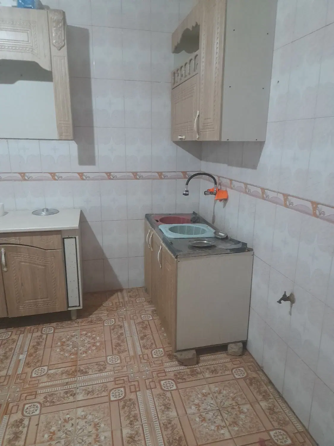 سلام   یک سویت مسافر خانه اجاره شبانه روز