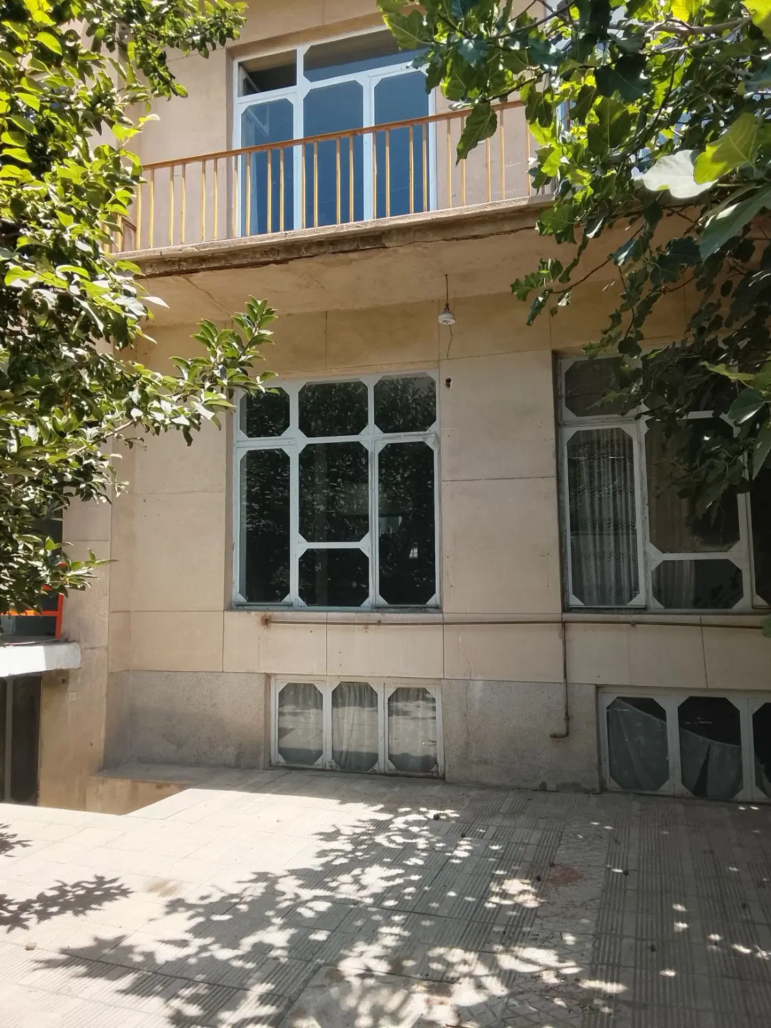 فروش مسکونی 3طبقه،باکری