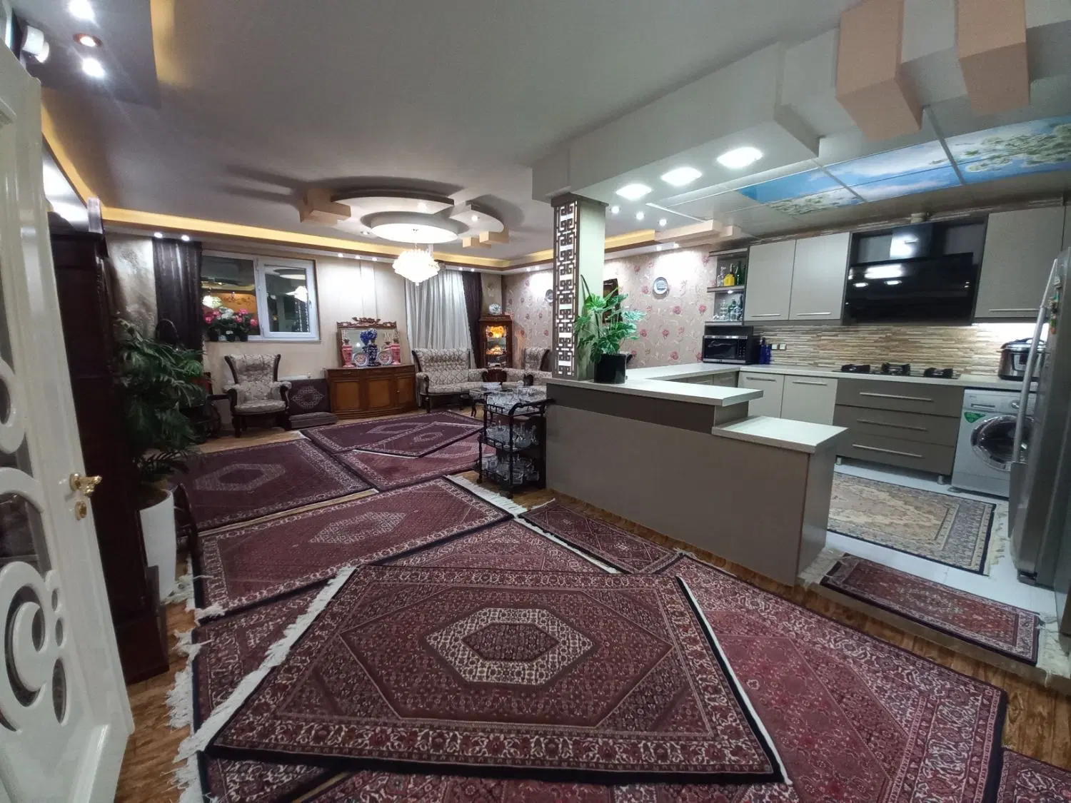 واحد فوق تجهیز و لوکس ( سعدی ) وسط