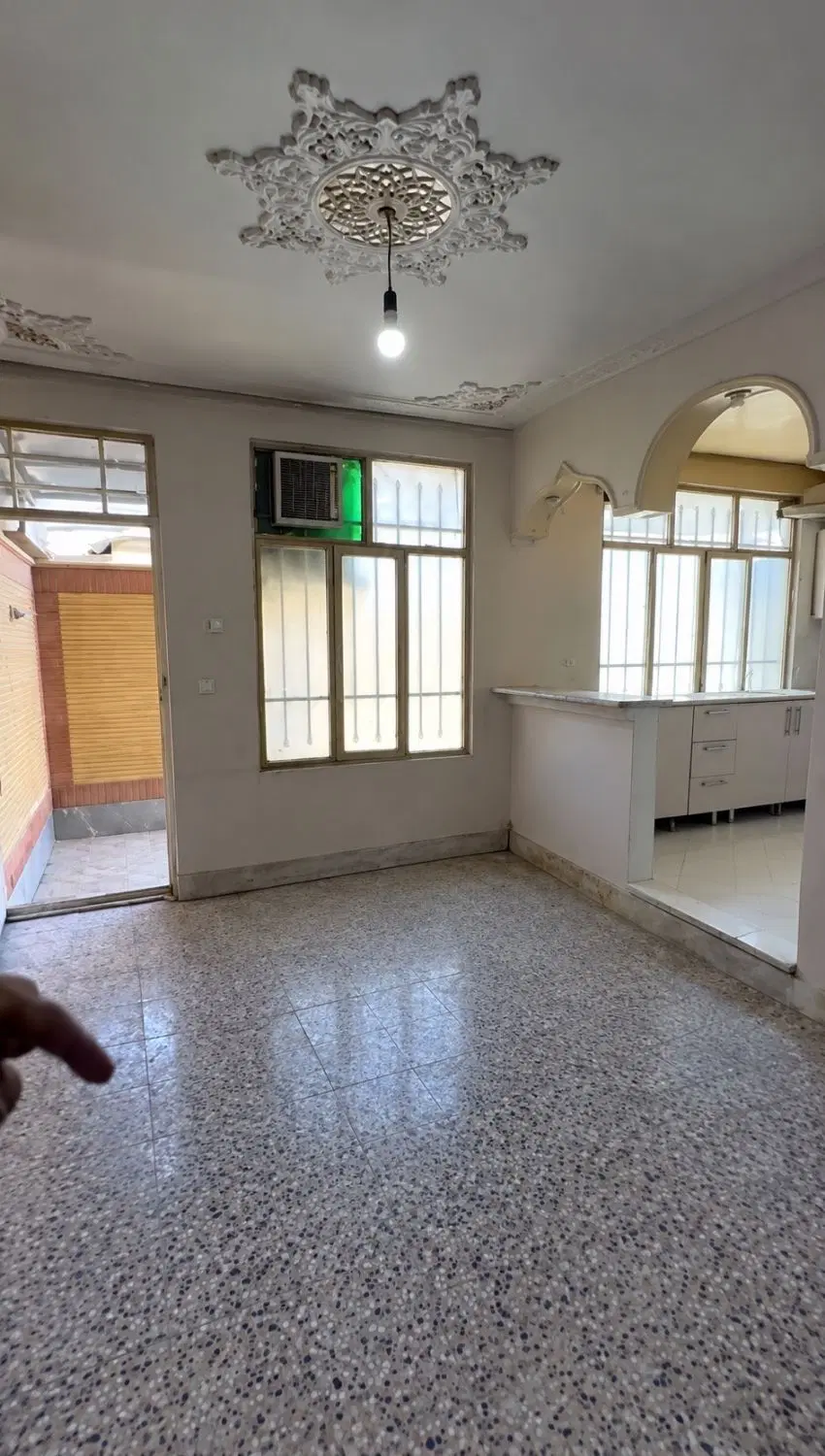 اجاره آپارتمان حیاط‌دار