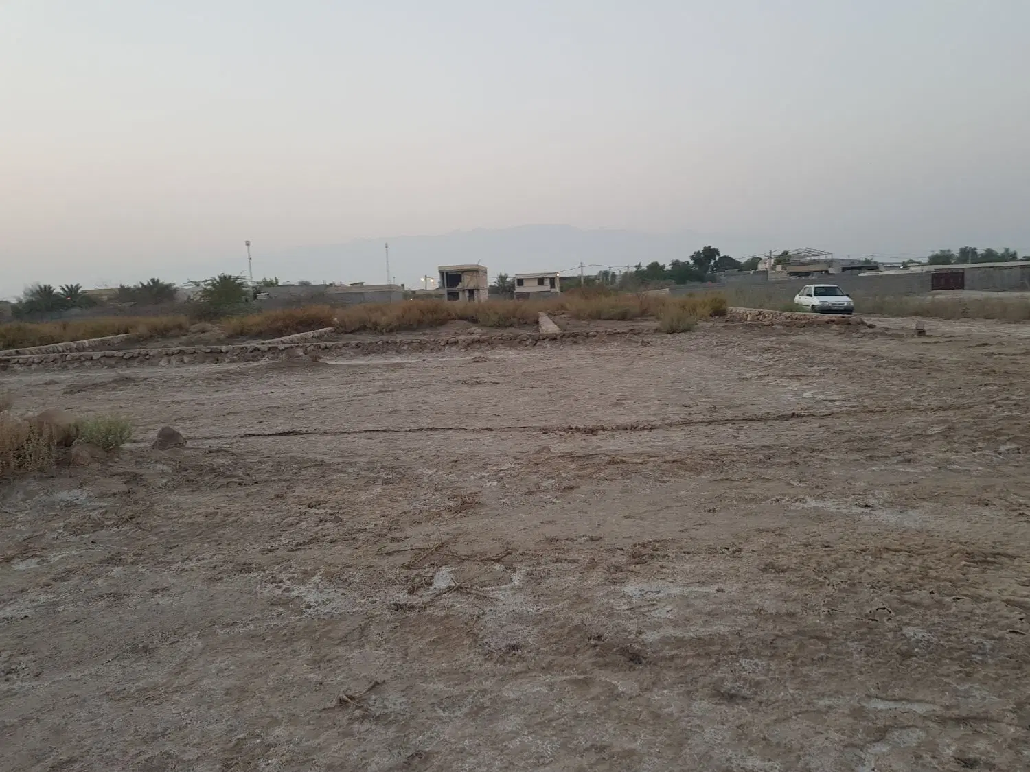زمین فروشی ۲۰۰ متر