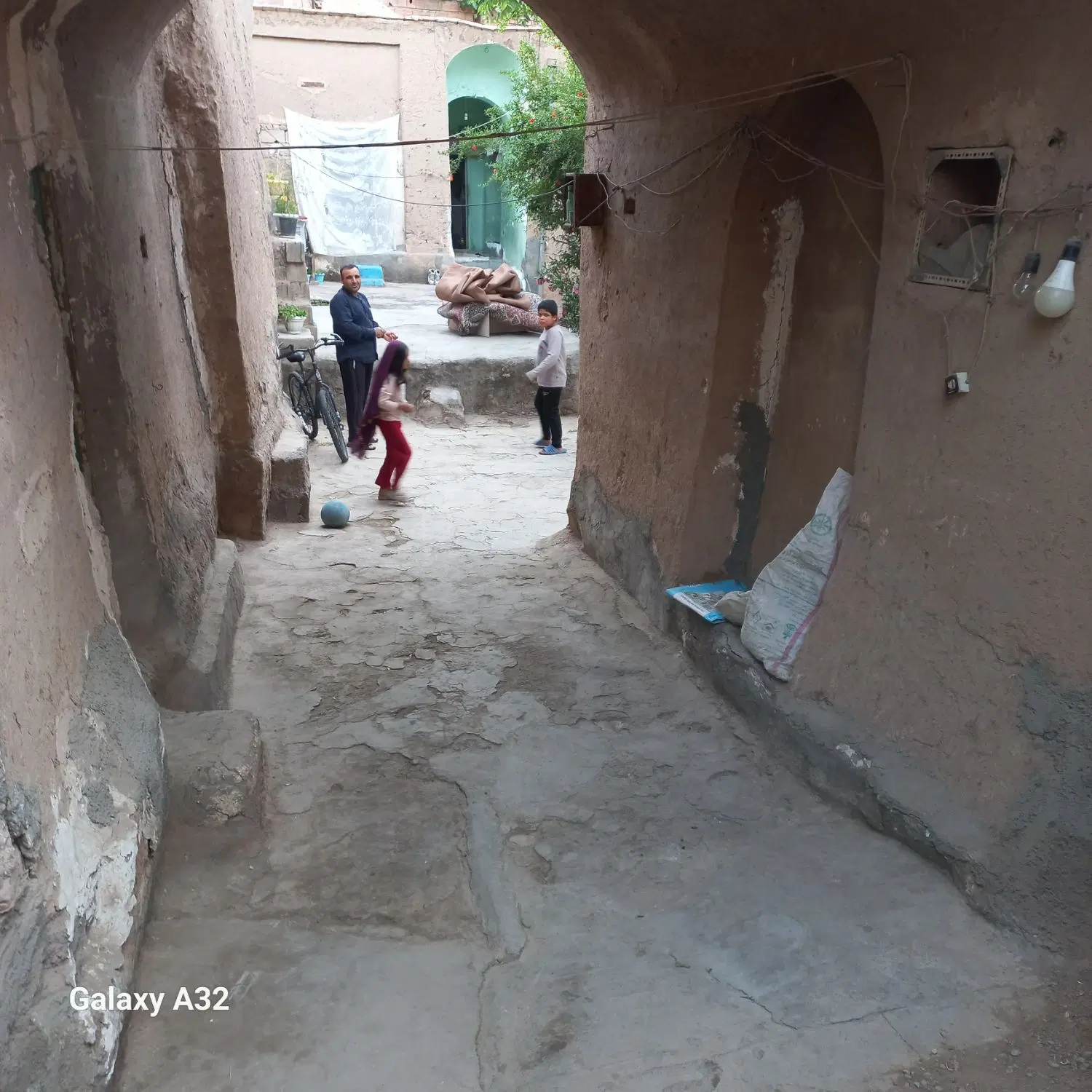 خانه کلنگی فروشی در مرکزشهرکرمان