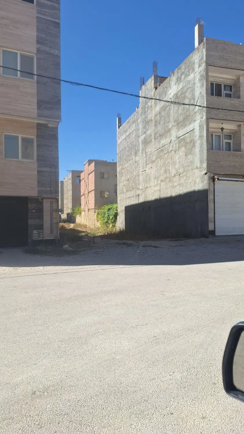 زمین در حاشیه۲۴متری ابن سینا شهرک امام محله شریفان