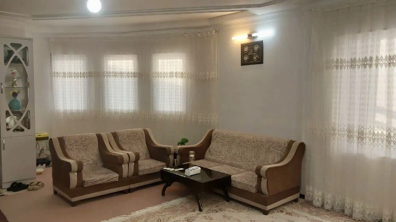 104 متر 2 واحدی 2 نبش