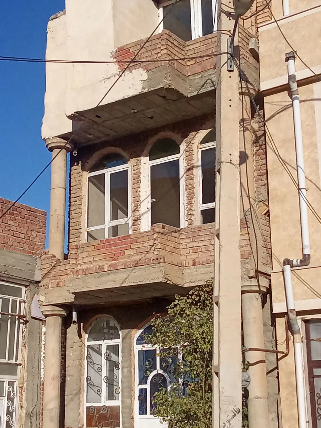 این خونه به عنوان اجاره انباری داده میشه