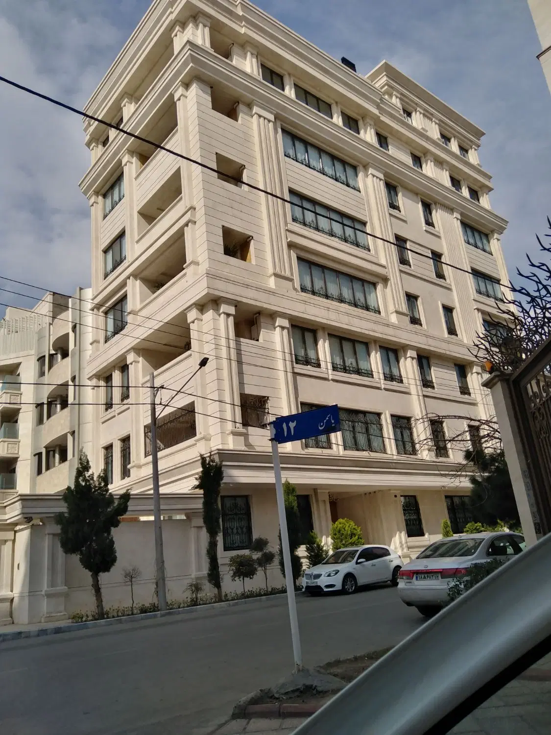 مغازه اوایل هنرستان