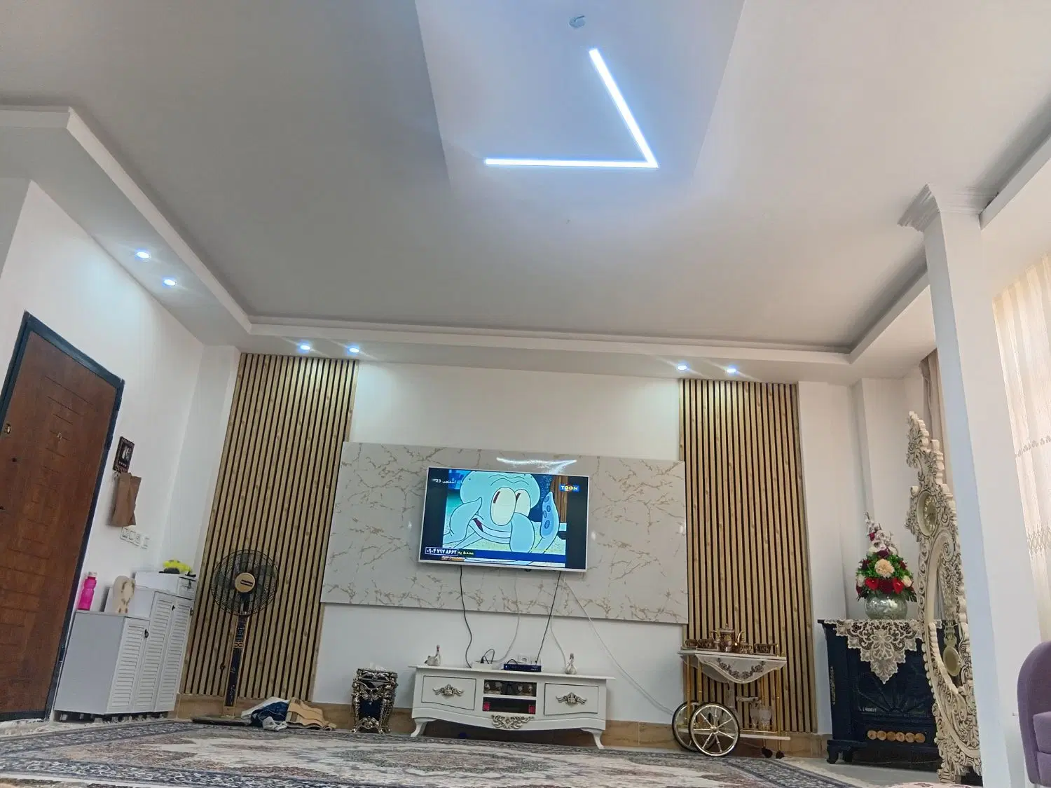 اپارتمان ۱۳۰متری دوخواب.چکی