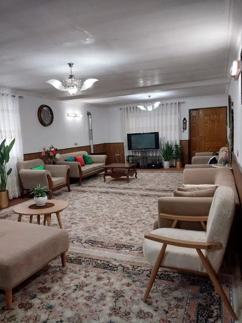 ۷۱۸ متر زمین مسکونی جهت سرمایه گذاری مالکم