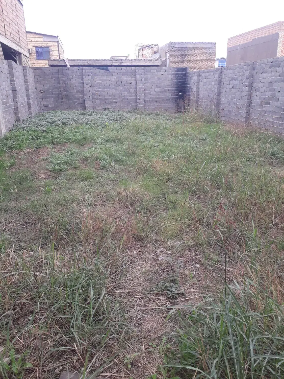 زمین مسکونی خانببین