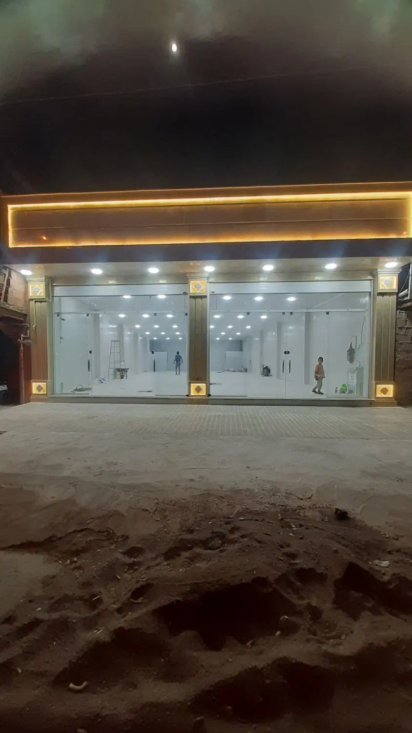 باسلام ملک تجاری ۲۴۰ متر نوساز شیک