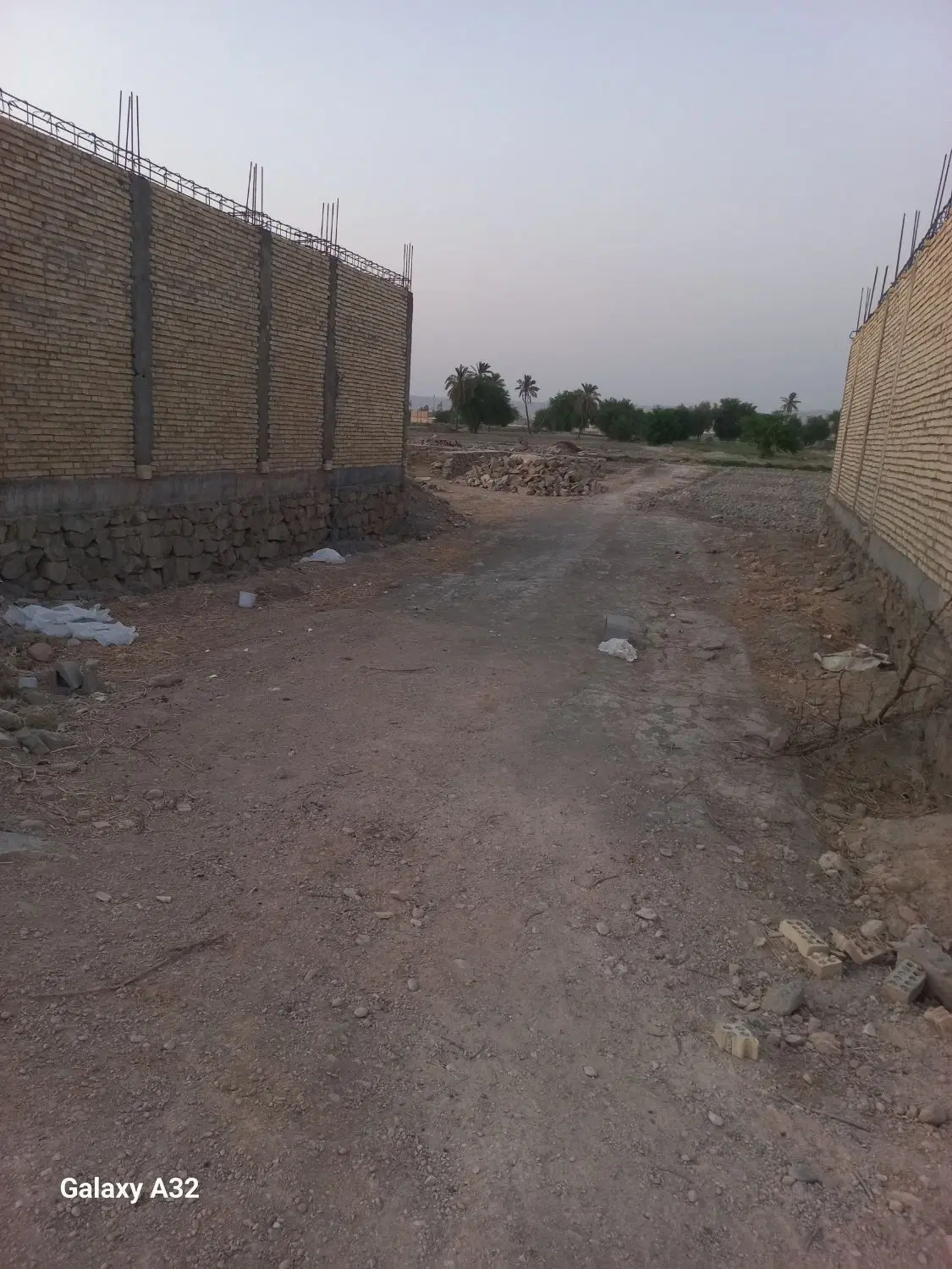 ملک‌ ۱۴۲متر