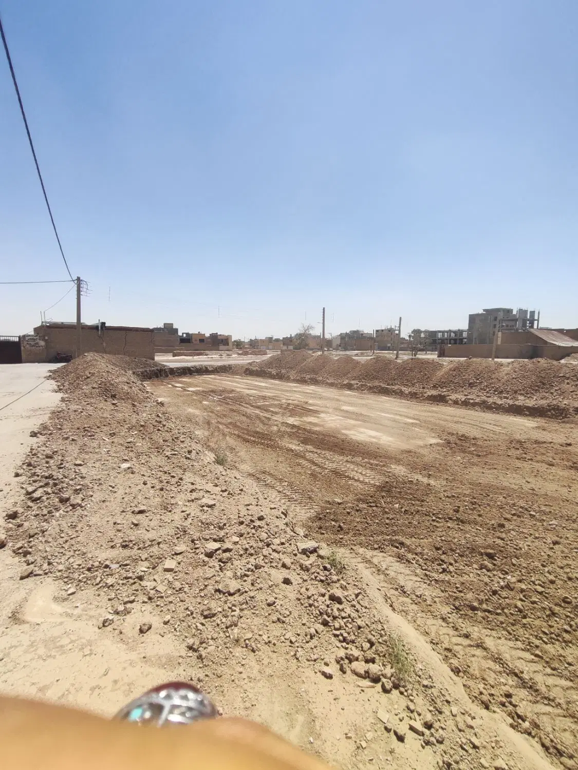 زمین روبروی شهرک صنعتی جی
