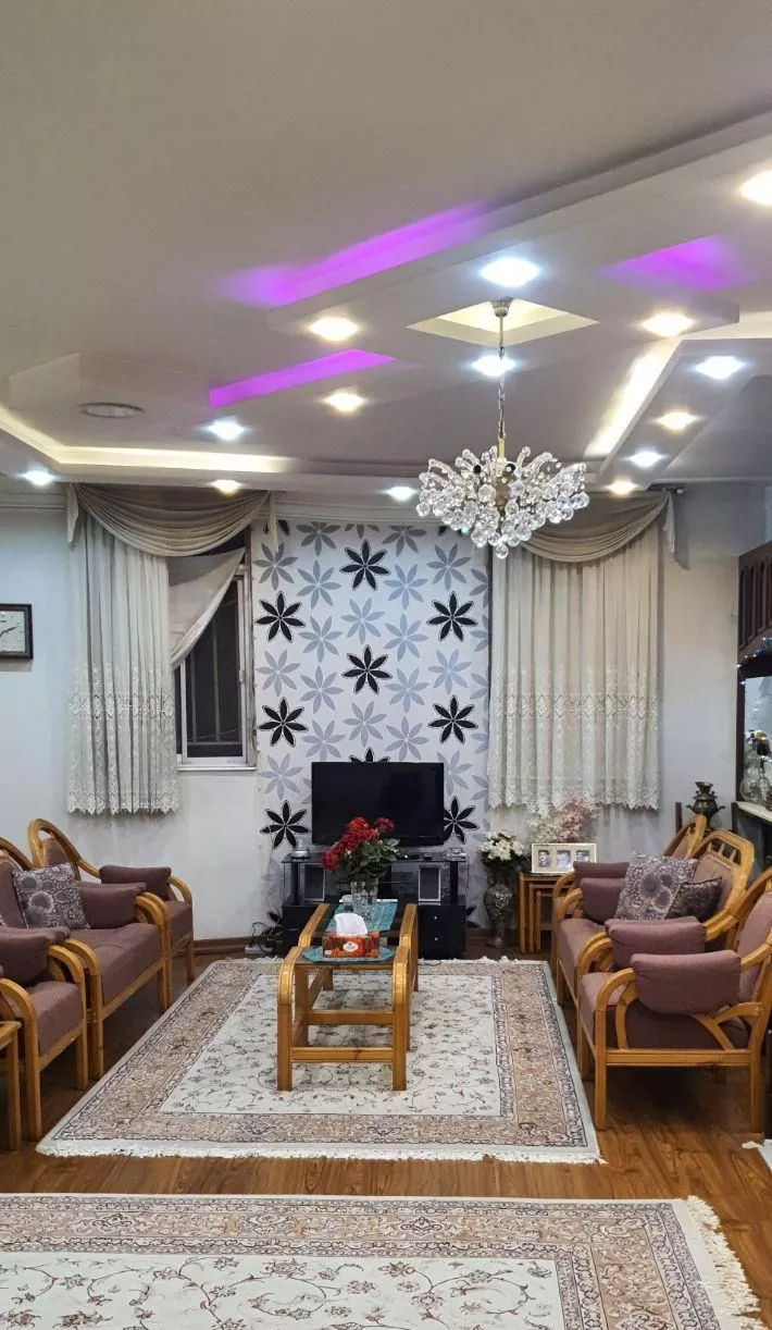 آپارتمان دونبش طبقه اول